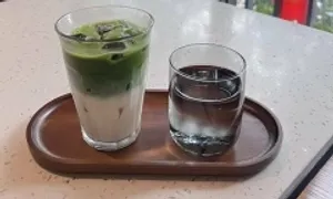 Mẹ cho con bú uống matcha có khiến bé mất ngủ không? Mẹ cho con bú uống matcha có khiến bé mất ngủ không?