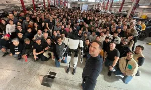 Tham vọng robot hình người của Elon Musk rơi vào thế khó