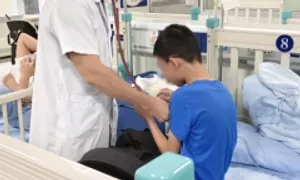 14 tiếng làm bài tập hè, bé trai cấp cứu vì rối loạn hô hấp