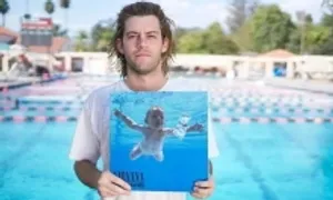 Cậu bé khỏa thân trên bìa album 34 năm trước kiện ban nhạc Nirvana