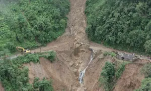 Đèo Khau Phạ sạt lở, khách hủy tour ngắm mùa vàng