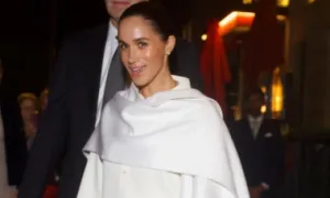 Meghan Markle lần đầu dự Tuần lễ thời trang Paris