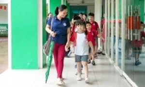 Hà Nội đổi thông báo, nhiều trường đón học sinh ngày 6/10