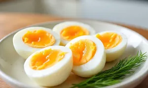 Những món giàu cholesterol nên ăn và tránh
