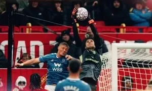 Schmeichel đổi quan điểm về thủ môn mới của Man Utd