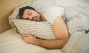 Vì sao ngủ nướng cuối tuần cũng gây kiệt sức? Vì sao ngủ nướng cuối tuần cũng gây kiệt sức?