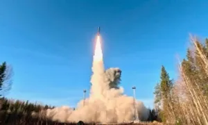 Thông điệp cứng rắn của Nga khi diễn tập khai hỏa 'bộ ba hạt nhân' Thông điệp cứng rắn của Nga khi diễn tập khai hỏa 'bộ ba hạt nhân'